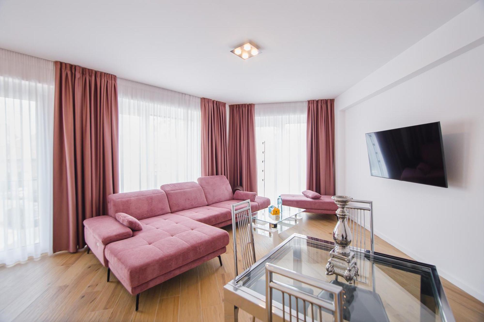 Pink Sahara Near City Center Oradea Dış mekan fotoğraf